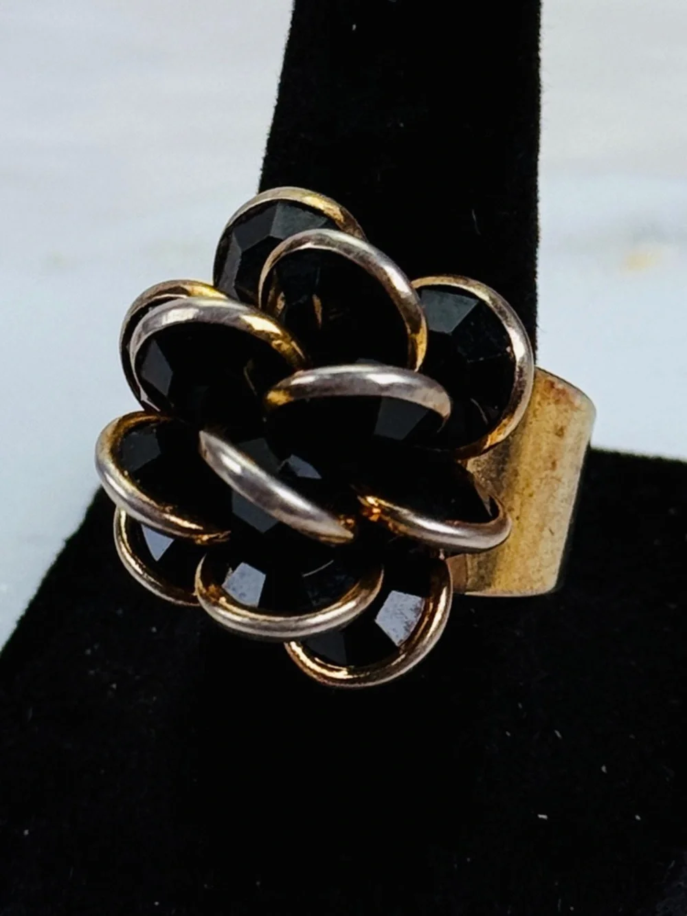 Vintage size 7 1/2 adjustable costume statement ring